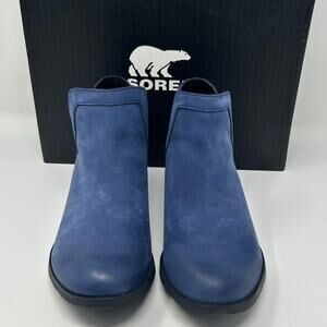 Sorel Lolla Cut Out Bootie in Blue Shadow Size 7